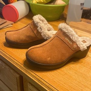 Crocs faux fur lined clogs